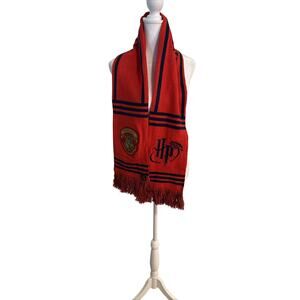 Harry Potter scarf a Gryffindor crest and embroidered "HP" logo LS Reverse